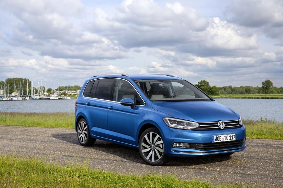  Volkswagen Touran 2015 года  (фото 18 из 26)